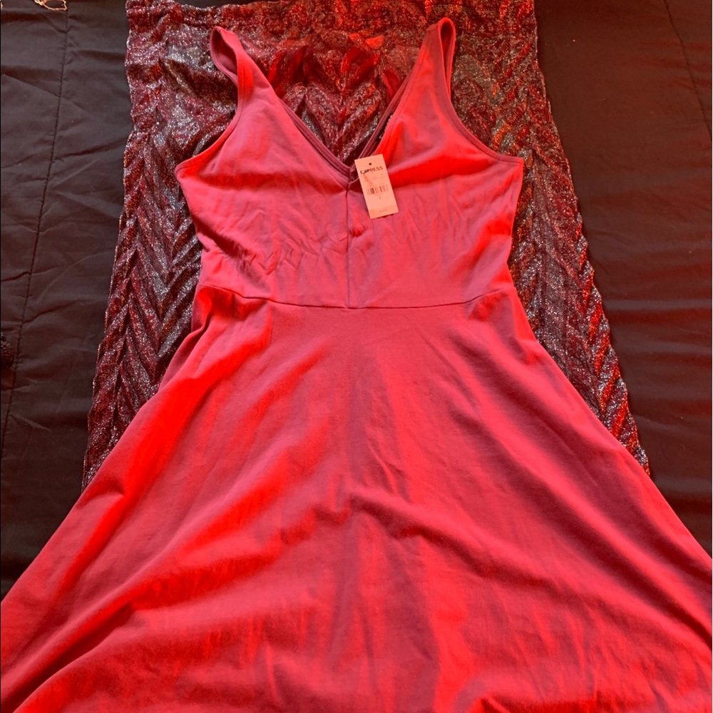 Brand new size S pretty dress